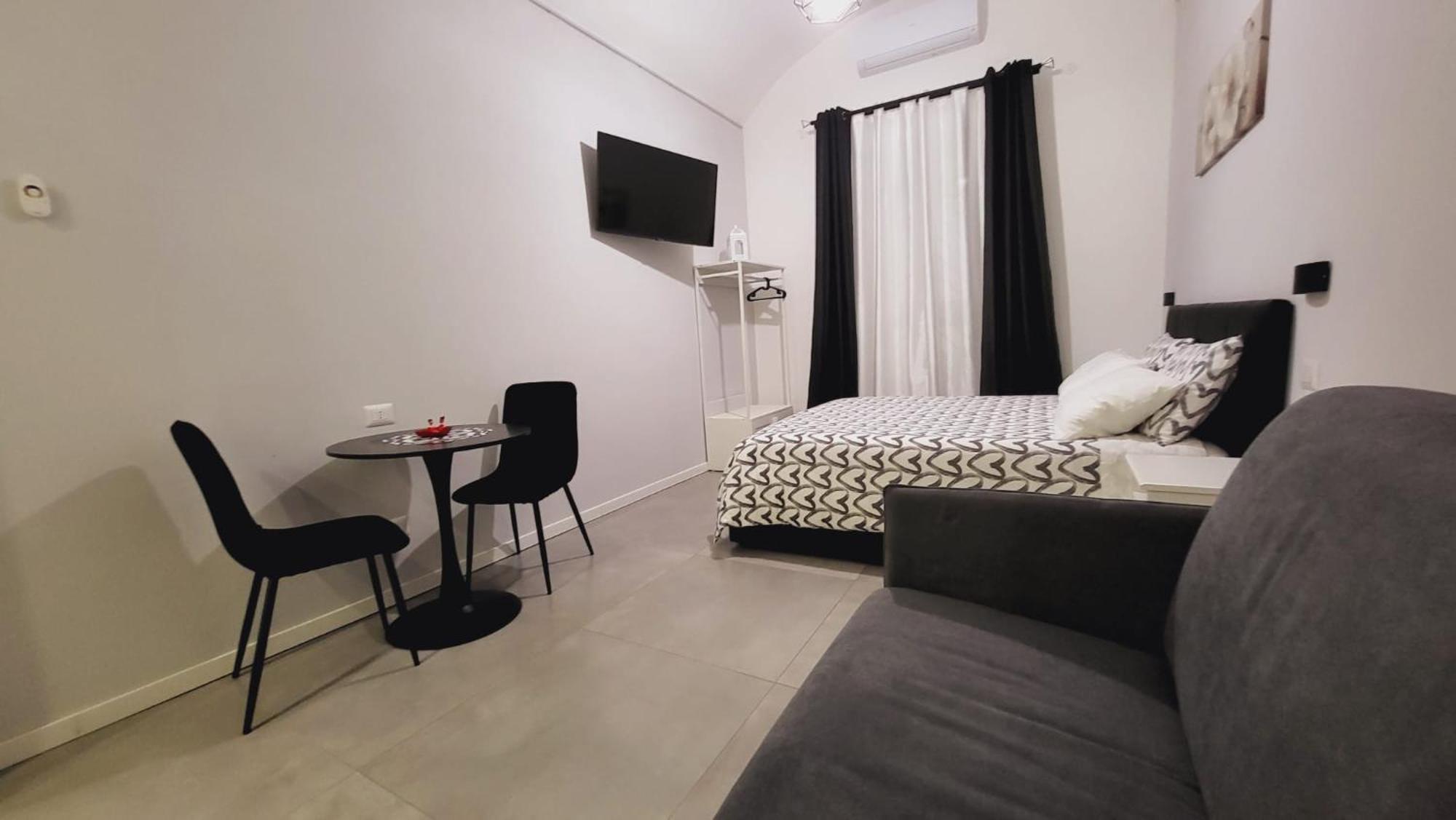 Giglio Rosso Bed & Breakfast บารี ภายนอก รูปภาพ